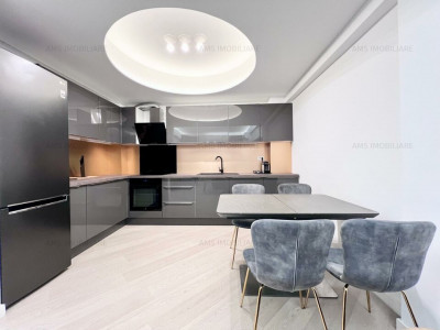 SUPERB / COMPET MOBILAT SI UTILAT / BALCON GENEROS/ PARCARE SUBTERANA