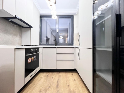 NOU / DEOSEBIT / LOC PARCARE