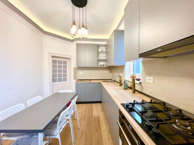 SPATIU DEOSEBIT VILA / PARTIAL MOBILAT SI UTILAT