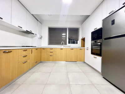 COMPLET MOBILAT / LOC PARCARE /SPATII DEPOZITARE