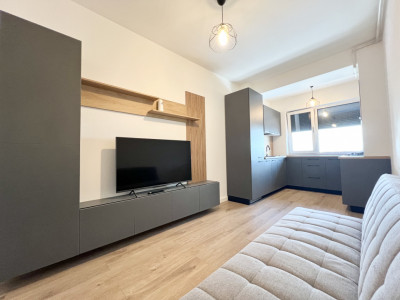 NOU / LOC PARCARE / MOBILAT